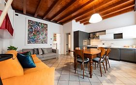 Mirko Apartment By Reasy&Busy